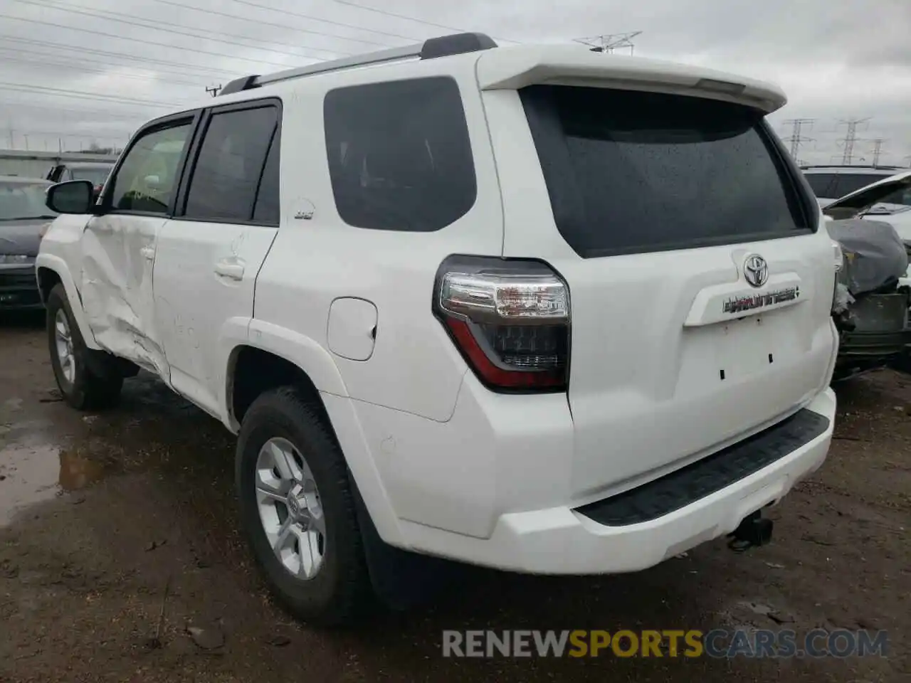 3 Photograph of a damaged car JTEBU5JR2L5774308 TOYOTA 4RUNNER 2020