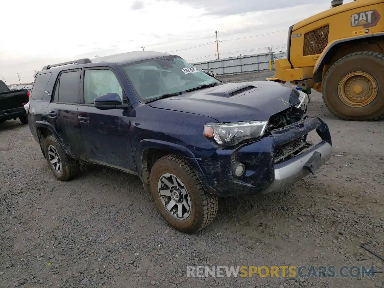 1 Photograph of a damaged car JTEBU5JR2L5776365 TOYOTA 4RUNNER 2020