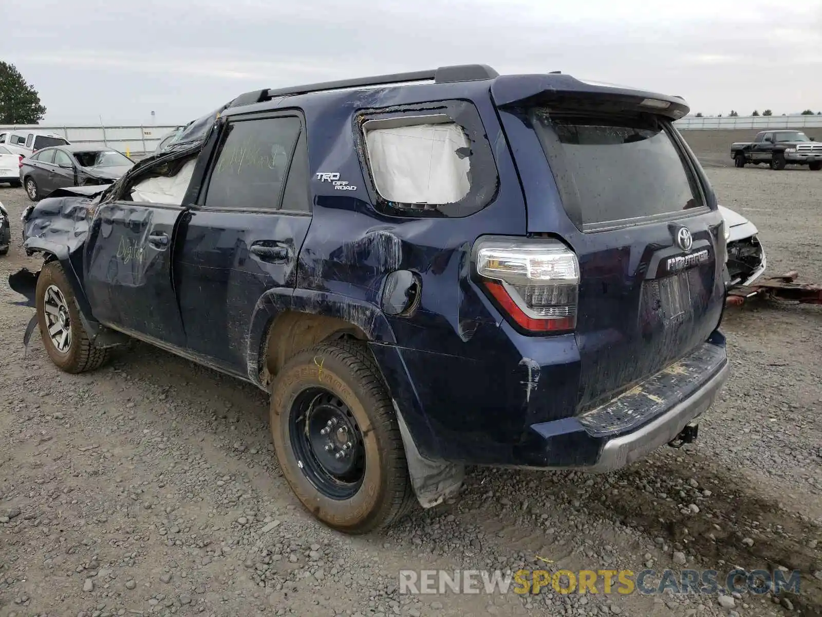 3 Фотография поврежденного автомобиля JTEBU5JR2L5776365 TOYOTA 4RUNNER 2020