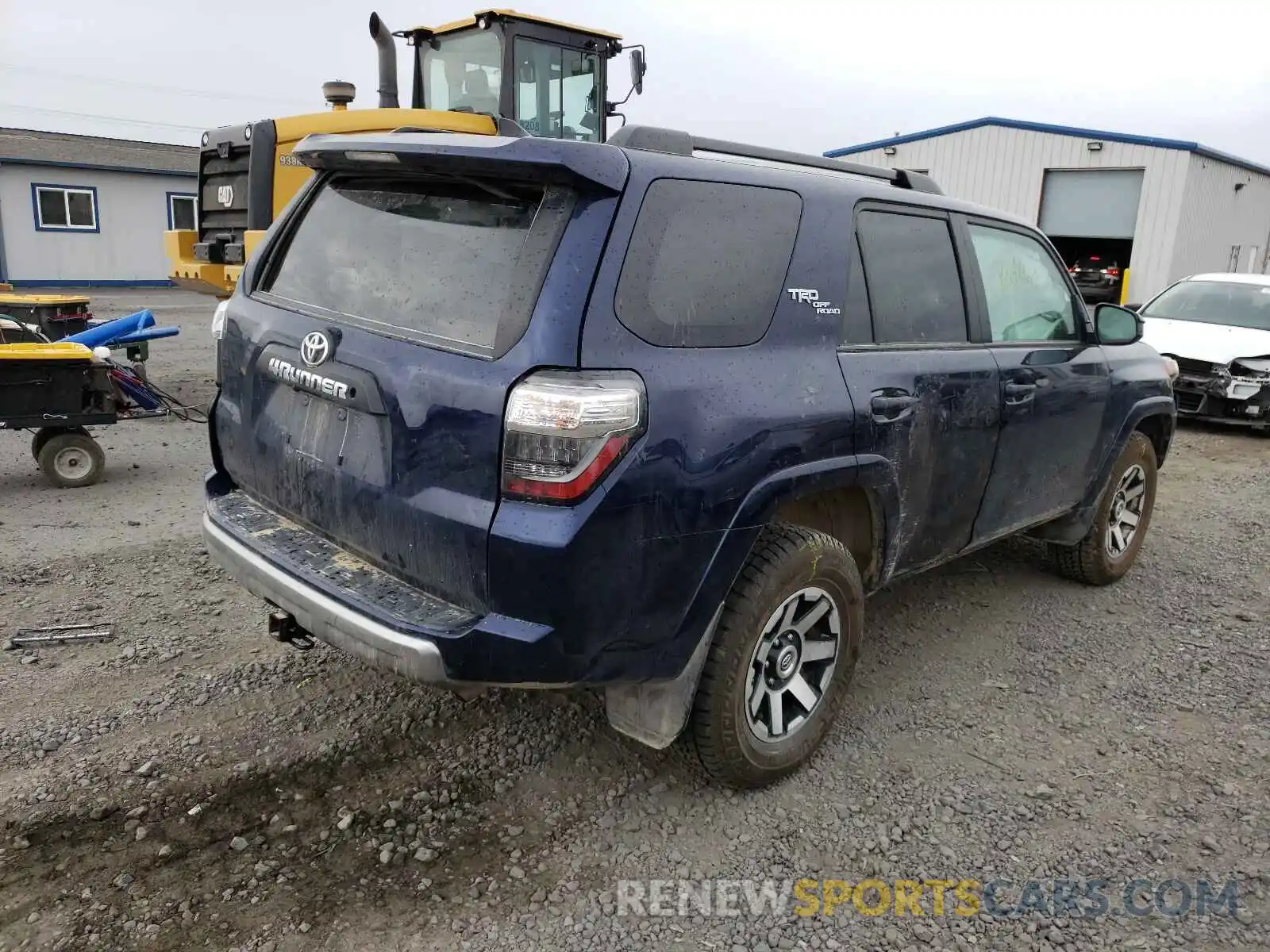 4 Photograph of a damaged car JTEBU5JR2L5776365 TOYOTA 4RUNNER 2020