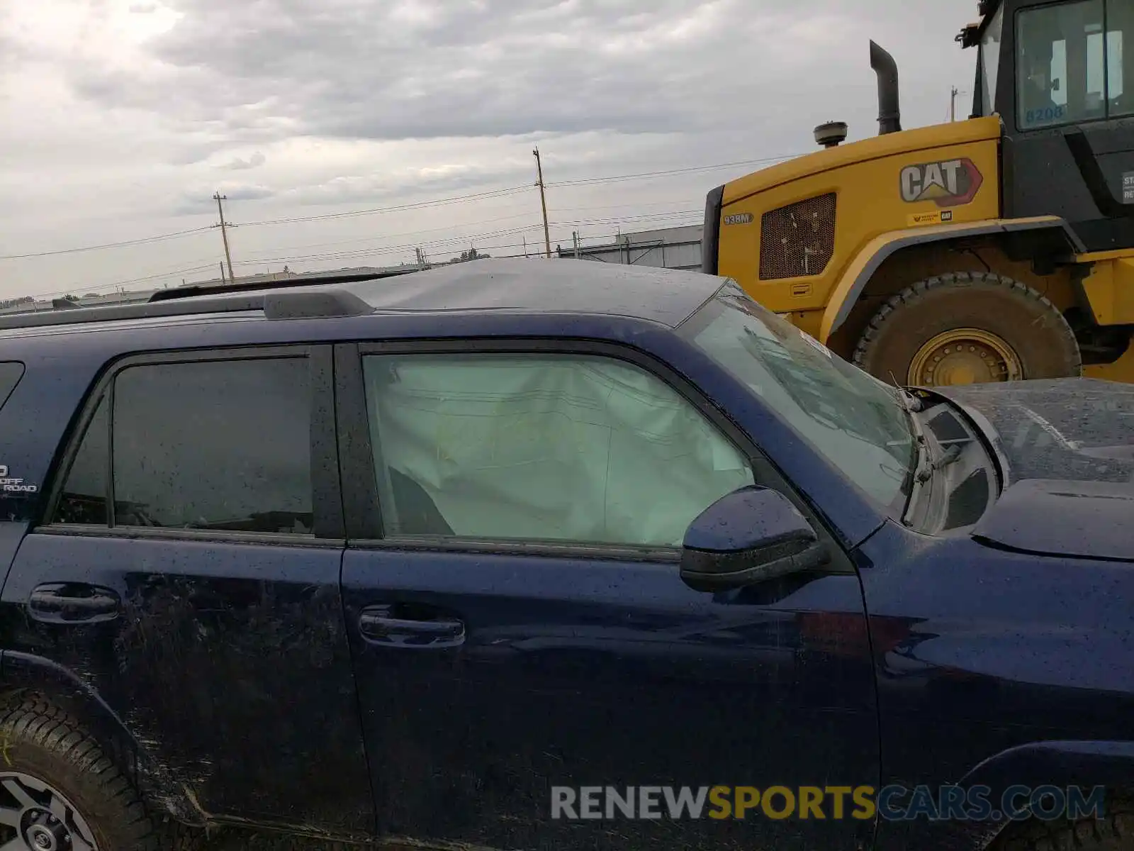 5 Photograph of a damaged car JTEBU5JR2L5776365 TOYOTA 4RUNNER 2020