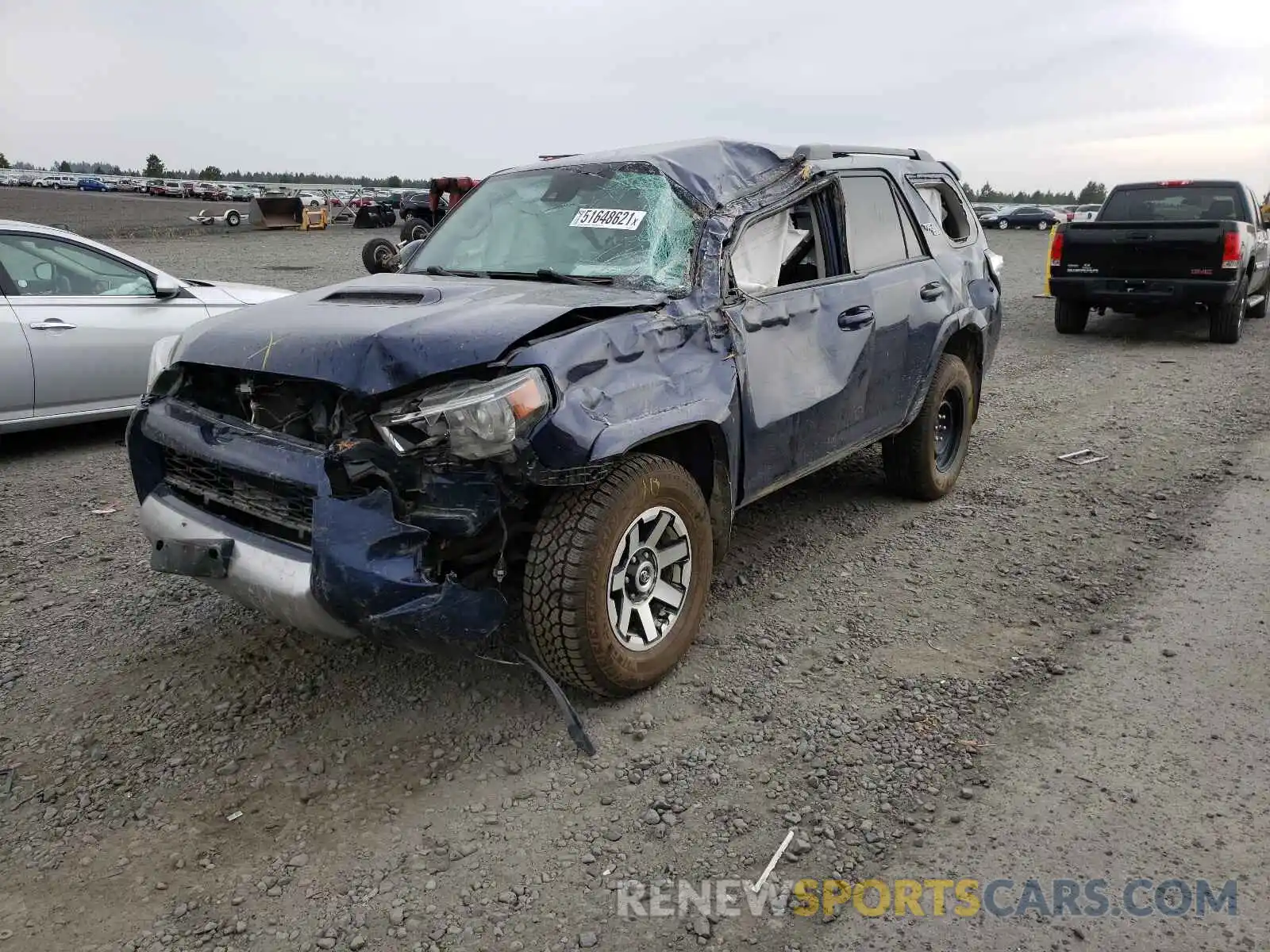 9 Photograph of a damaged car JTEBU5JR2L5776365 TOYOTA 4RUNNER 2020