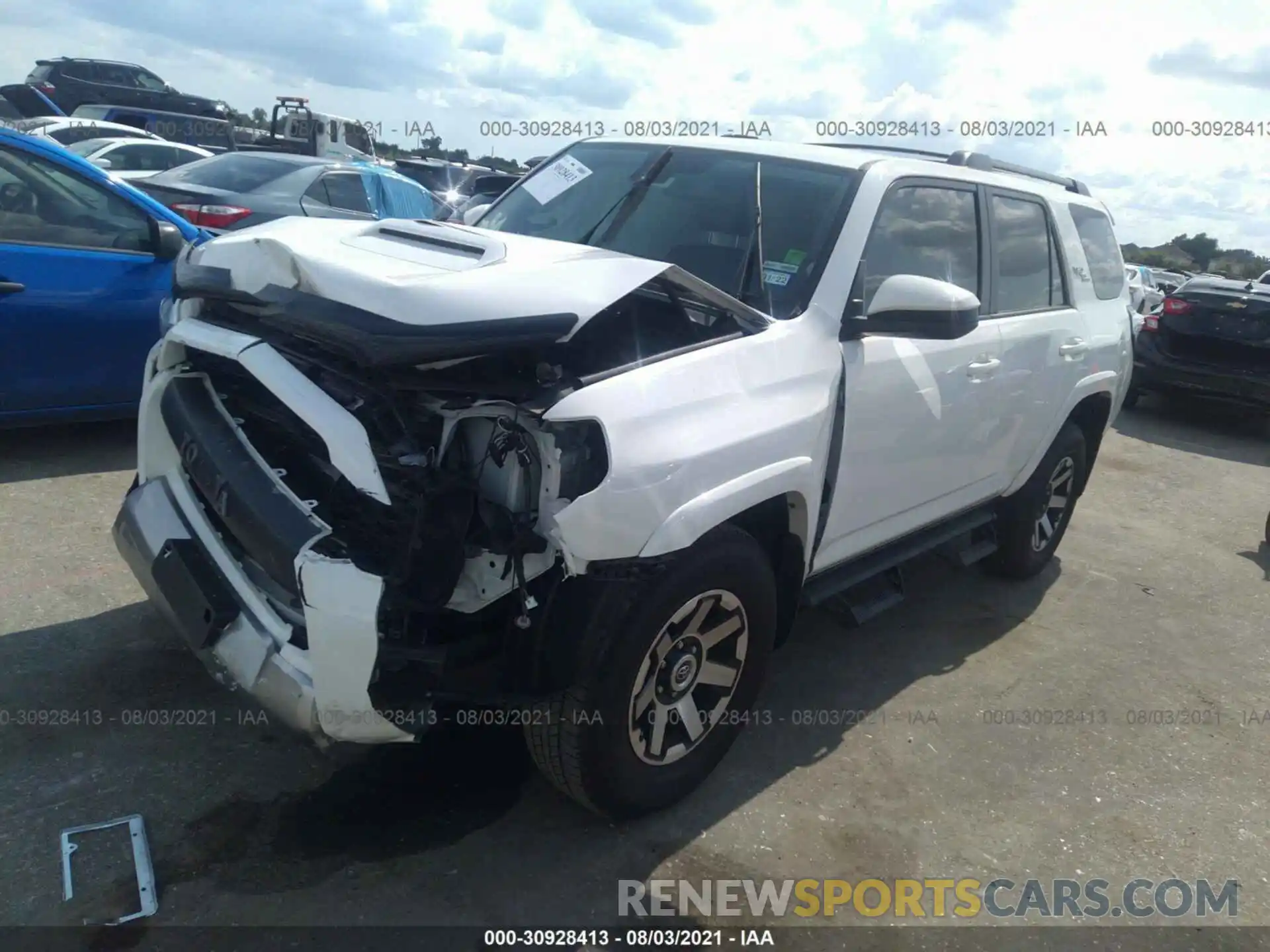 2 Photograph of a damaged car JTEBU5JR2L5777855 TOYOTA 4RUNNER 2020