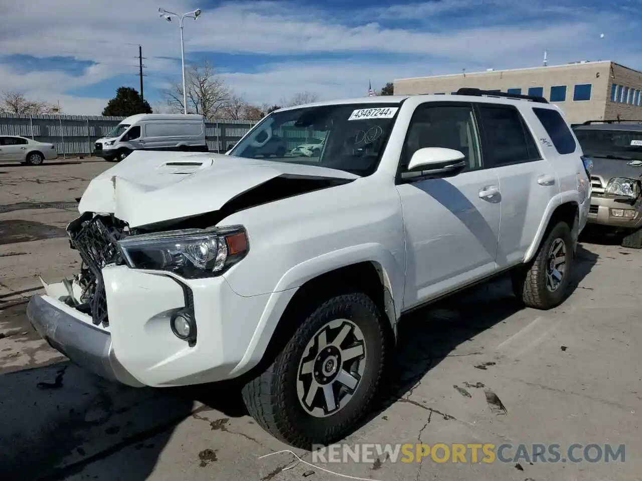 1 Photograph of a damaged car JTEBU5JR2L5779833 TOYOTA 4RUNNER 2020