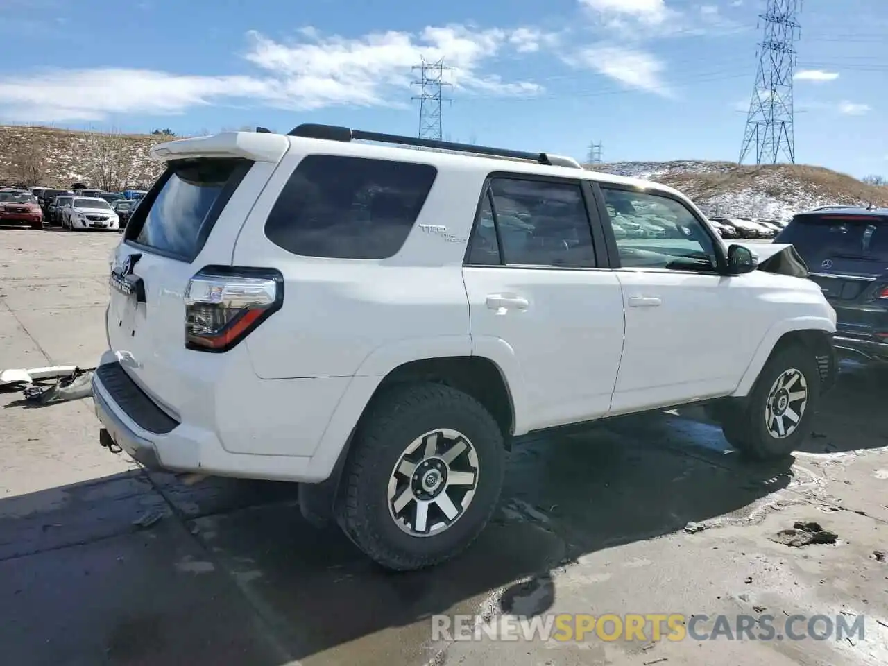 3 Photograph of a damaged car JTEBU5JR2L5779833 TOYOTA 4RUNNER 2020