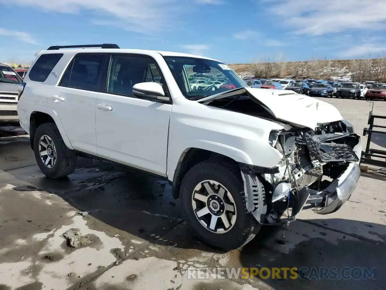 4 Photograph of a damaged car JTEBU5JR2L5779833 TOYOTA 4RUNNER 2020