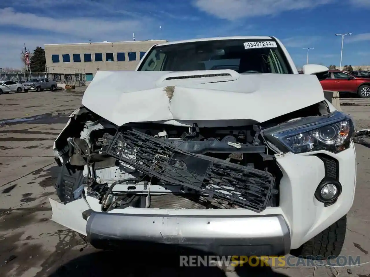 5 Photograph of a damaged car JTEBU5JR2L5779833 TOYOTA 4RUNNER 2020