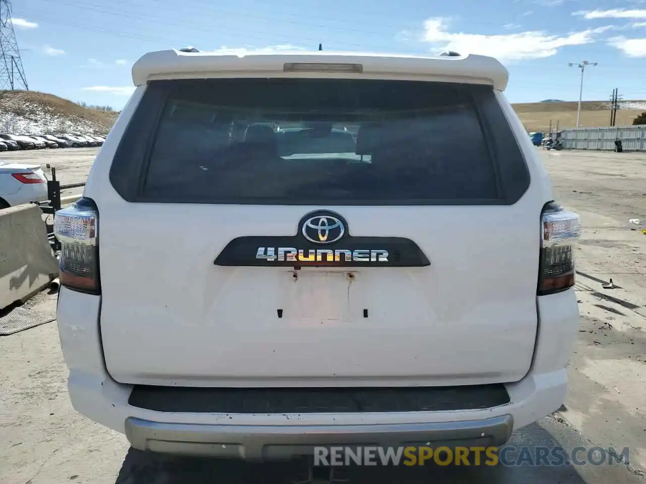 6 Photograph of a damaged car JTEBU5JR2L5779833 TOYOTA 4RUNNER 2020