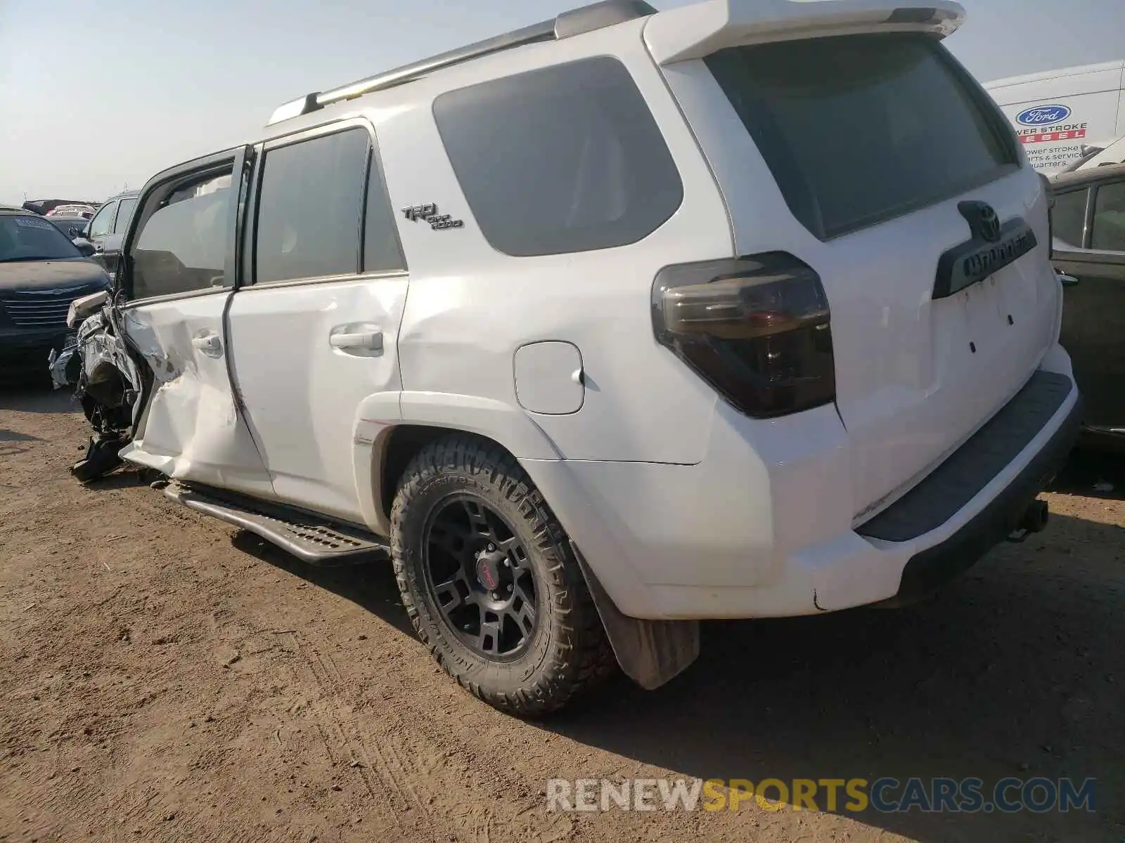 3 Фотография поврежденного автомобиля JTEBU5JR2L5779931 TOYOTA 4RUNNER 2020