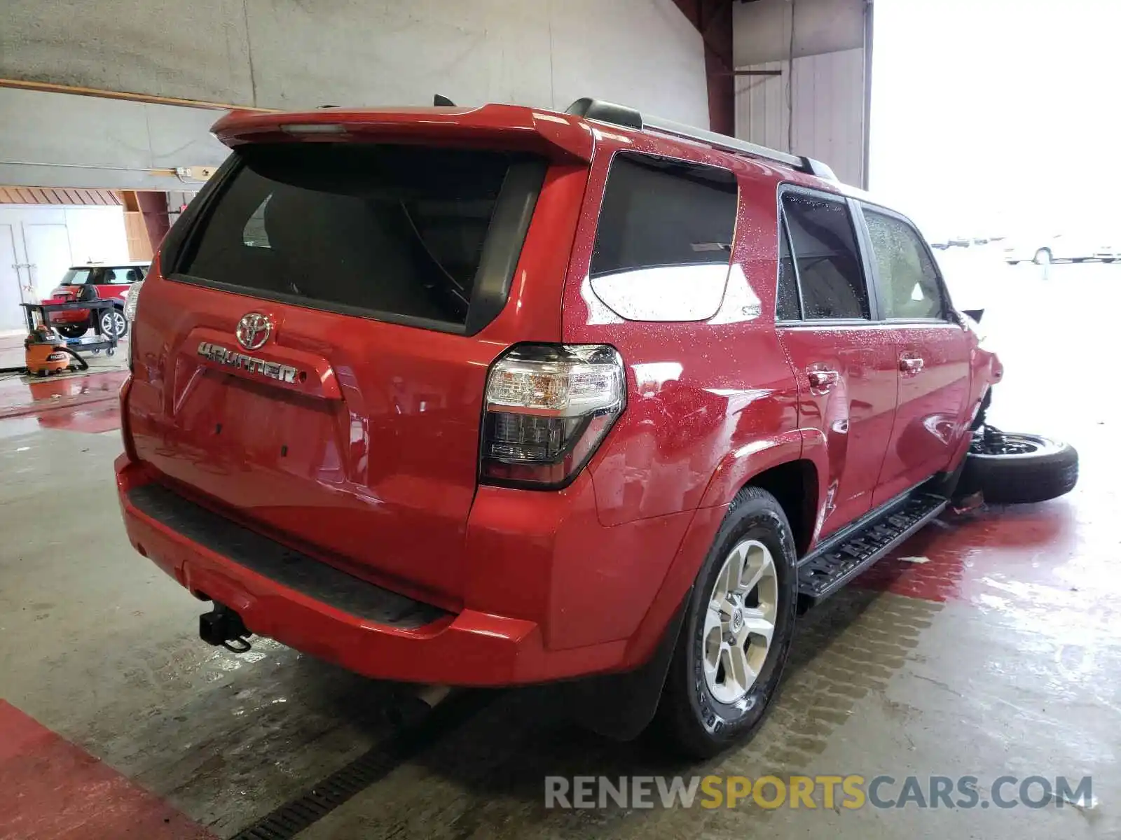 4 Photograph of a damaged car JTEBU5JR2L5782201 TOYOTA 4RUNNER 2020