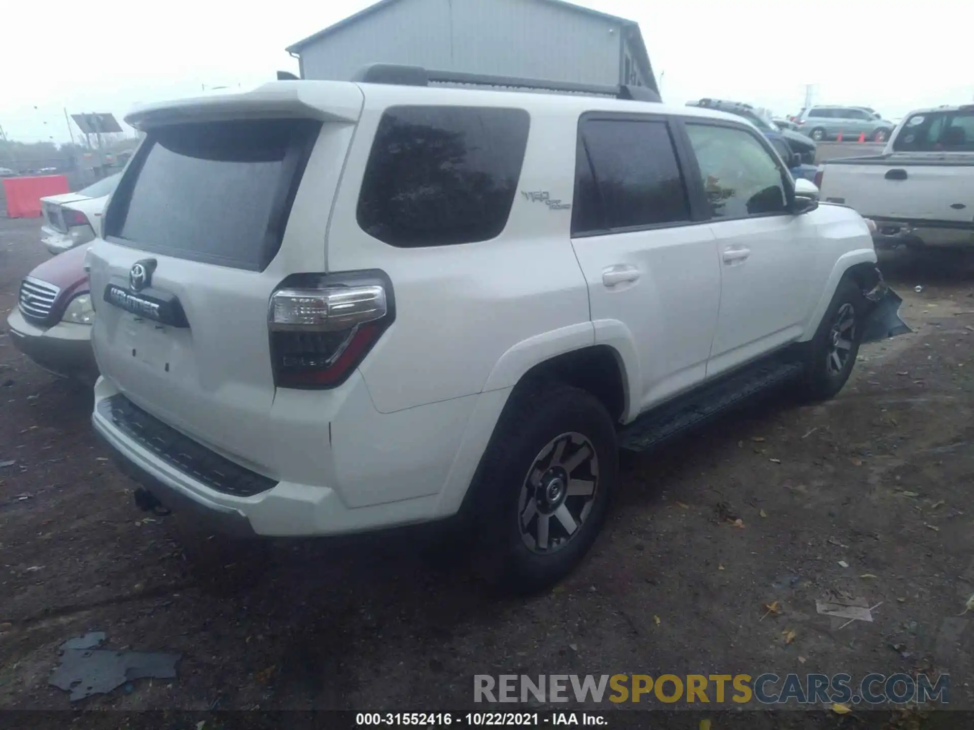 4 Photograph of a damaged car JTEBU5JR2L5784014 TOYOTA 4RUNNER 2020