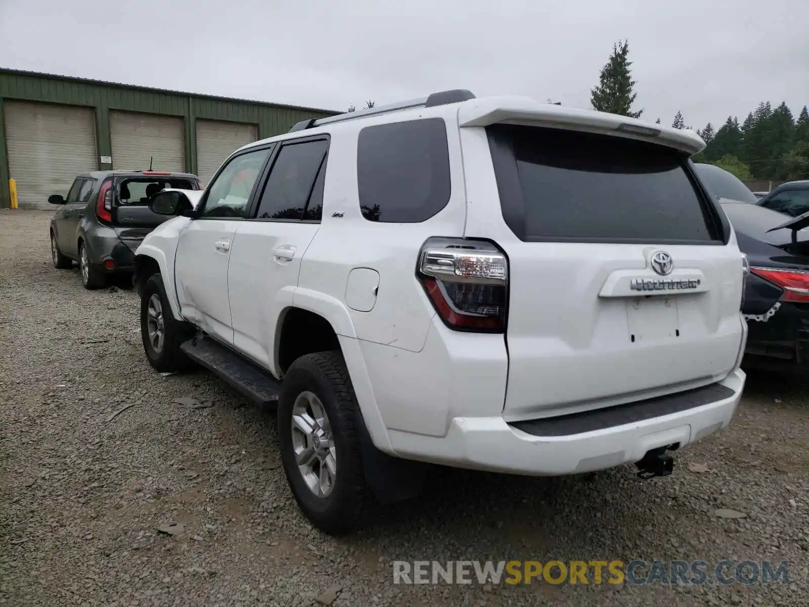 3 Photograph of a damaged car JTEBU5JR2L5787043 TOYOTA 4RUNNER 2020