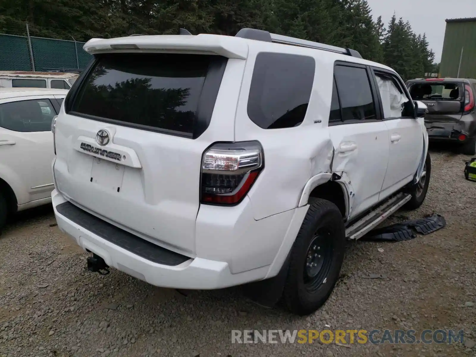 4 Photograph of a damaged car JTEBU5JR2L5787043 TOYOTA 4RUNNER 2020