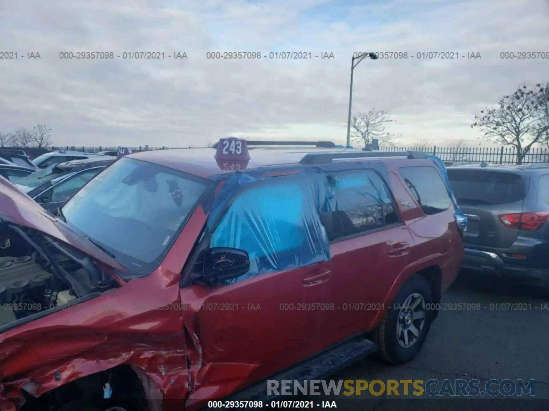 13 Photograph of a damaged car JTEBU5JR2L5787897 TOYOTA 4RUNNER 2020