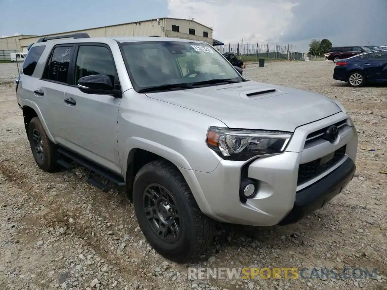 1 Фотография поврежденного автомобиля JTEBU5JR2L5794039 TOYOTA 4RUNNER 2020