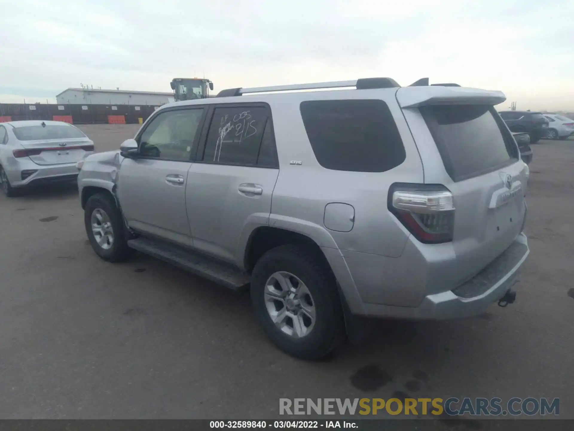 3 Фотография поврежденного автомобиля JTEBU5JR2L5796213 TOYOTA 4RUNNER 2020