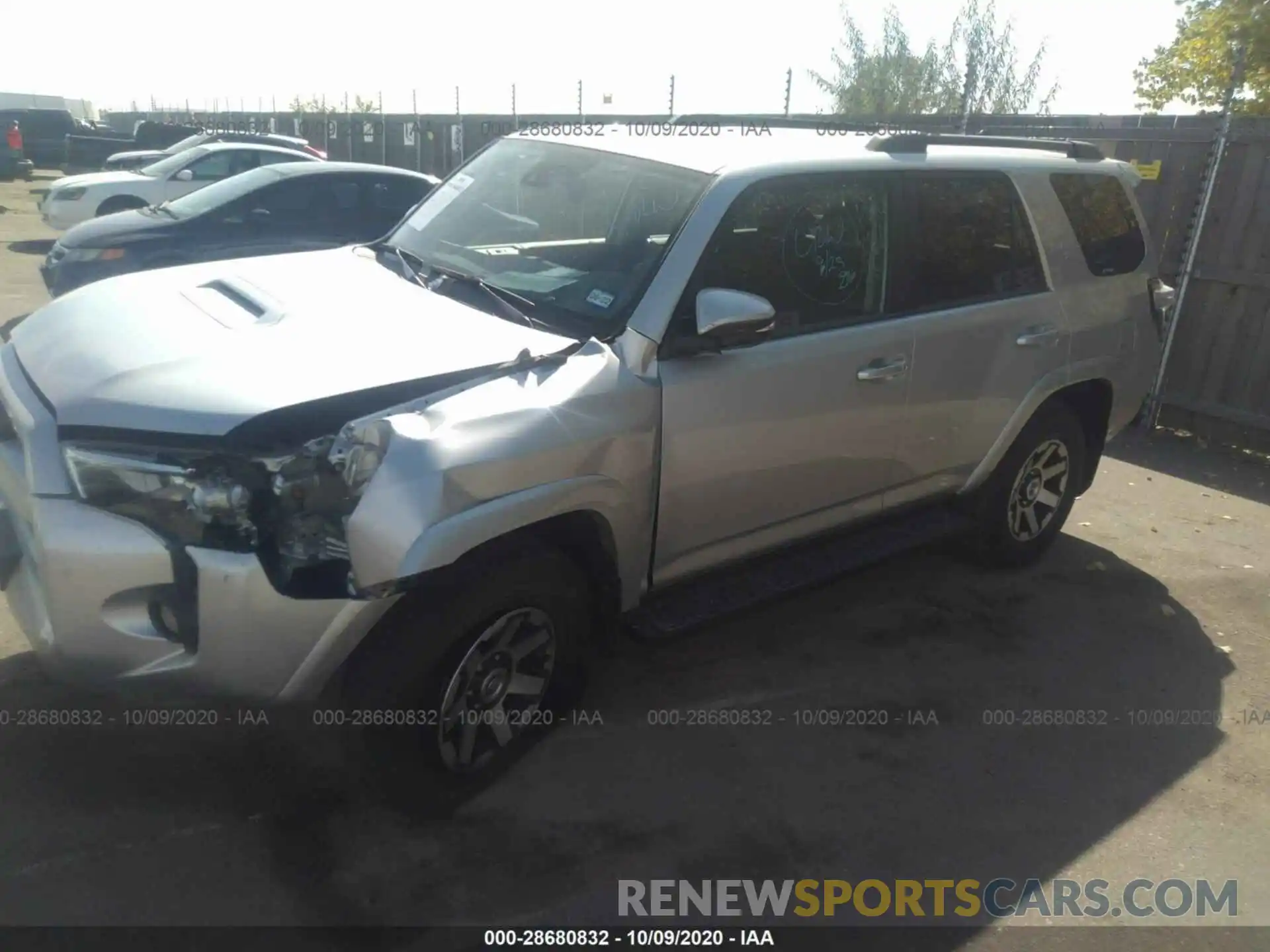 2 Photograph of a damaged car JTEBU5JR2L5796227 TOYOTA 4RUNNER 2020