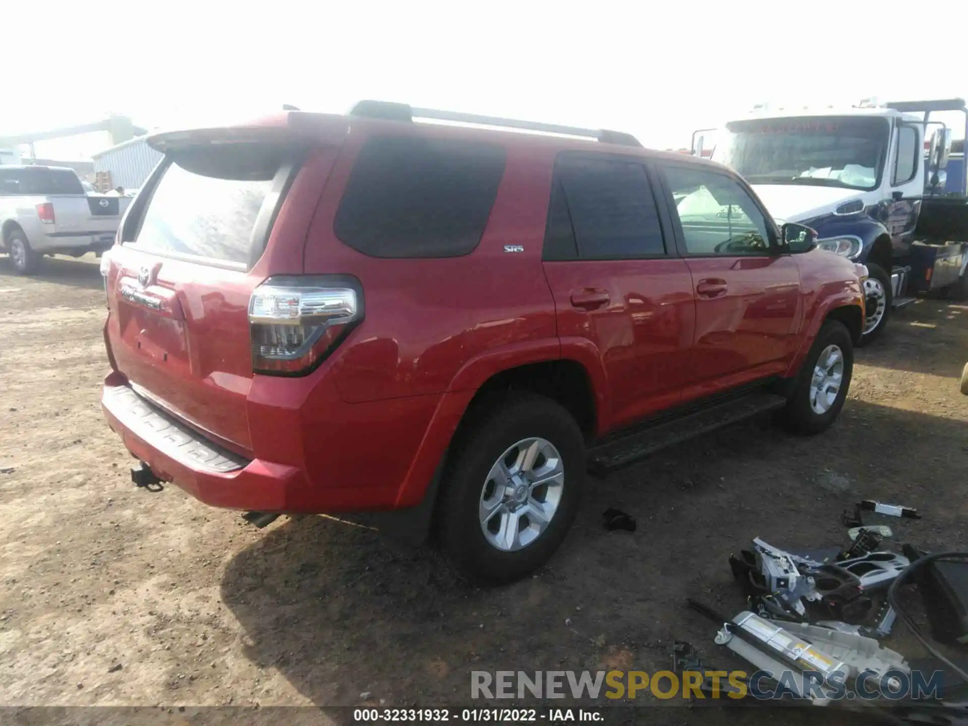 4 Фотография поврежденного автомобиля JTEBU5JR2L5798611 TOYOTA 4RUNNER 2020