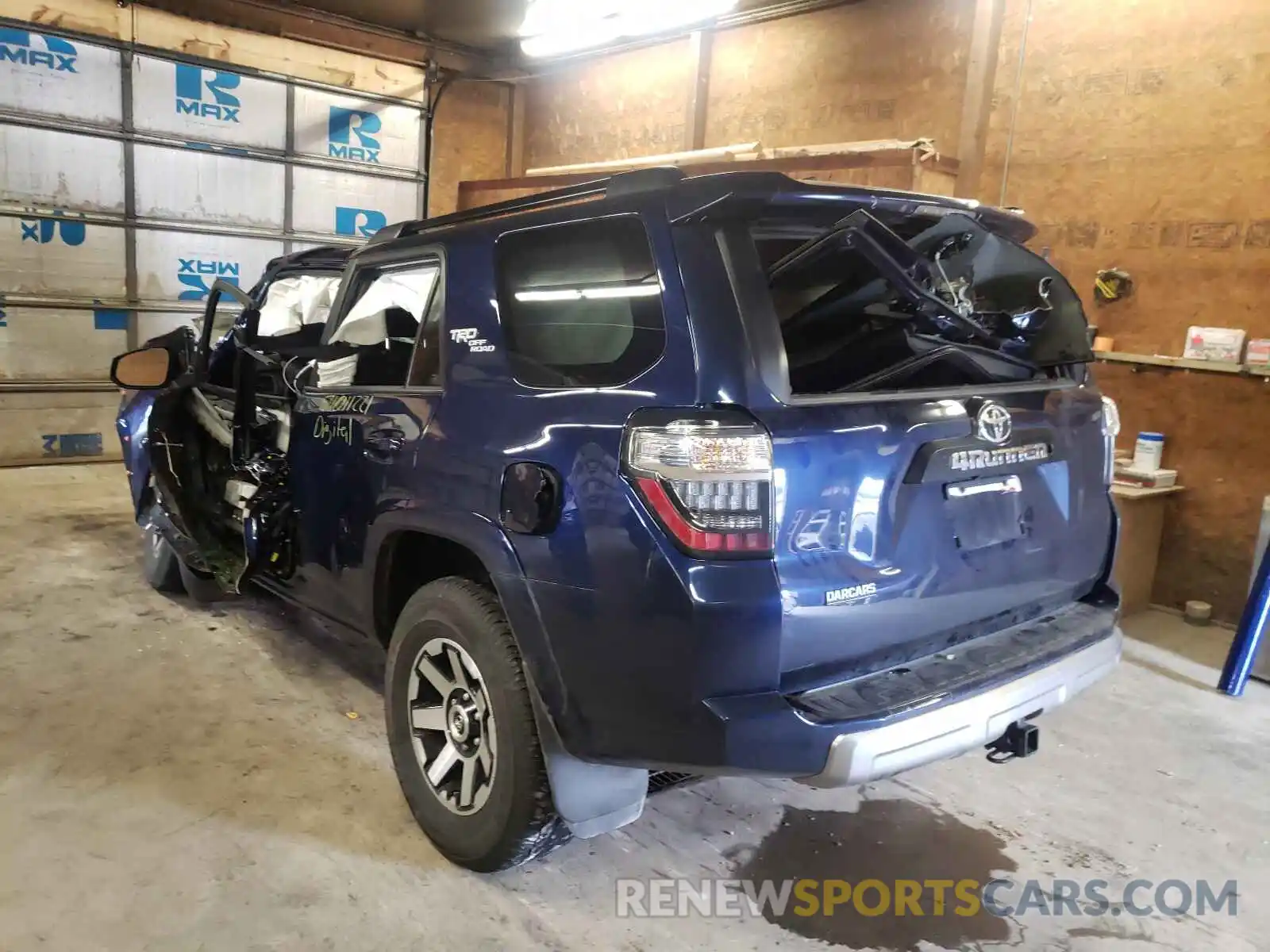 3 Photograph of a damaged car JTEBU5JR2L5800552 TOYOTA 4RUNNER 2020