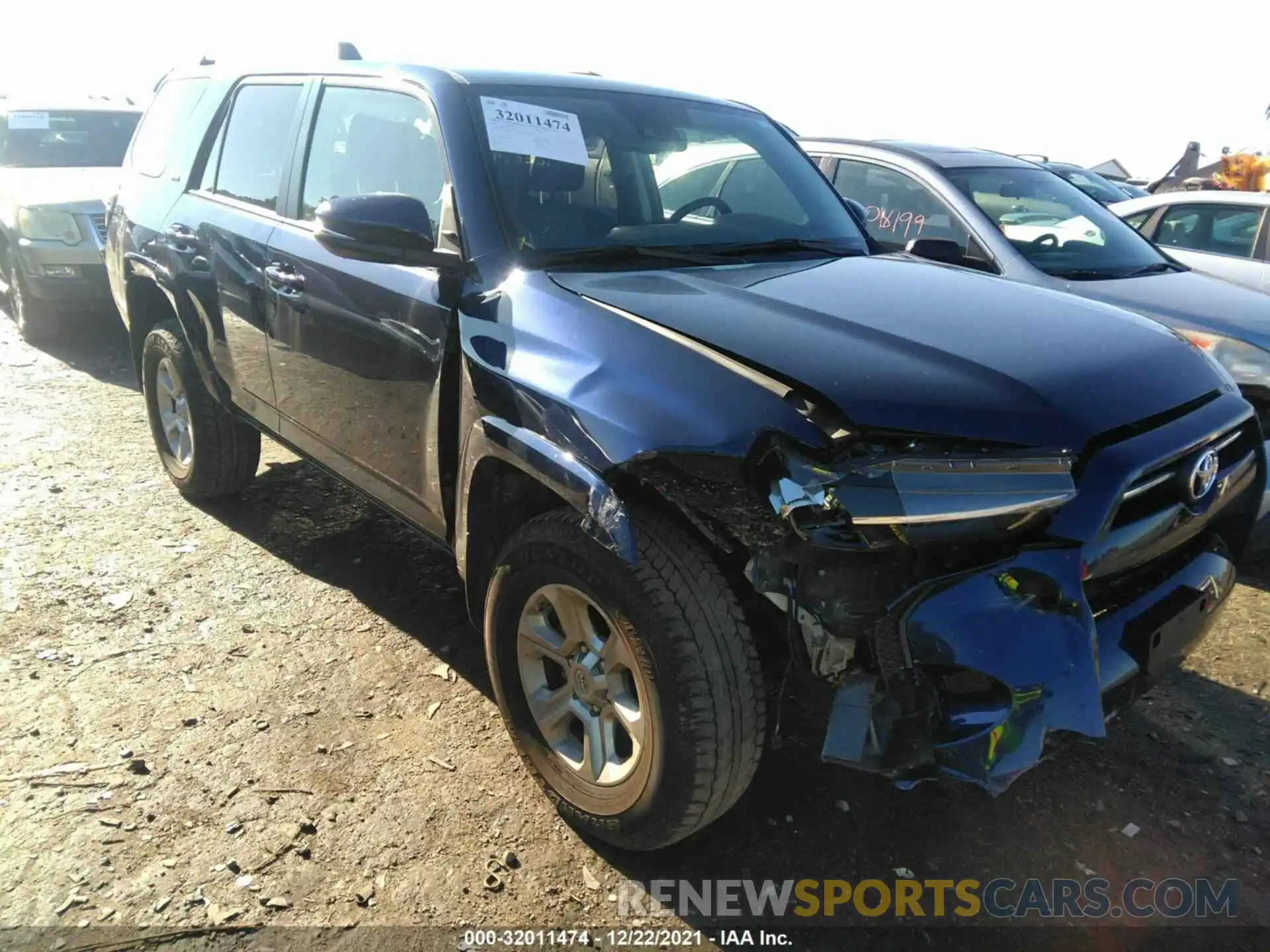 1 Photograph of a damaged car JTEBU5JR2L5801961 TOYOTA 4RUNNER 2020