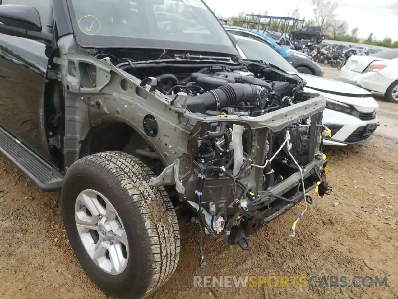 9 Photograph of a damaged car JTEBU5JR2L5802110 TOYOTA 4RUNNER 2020