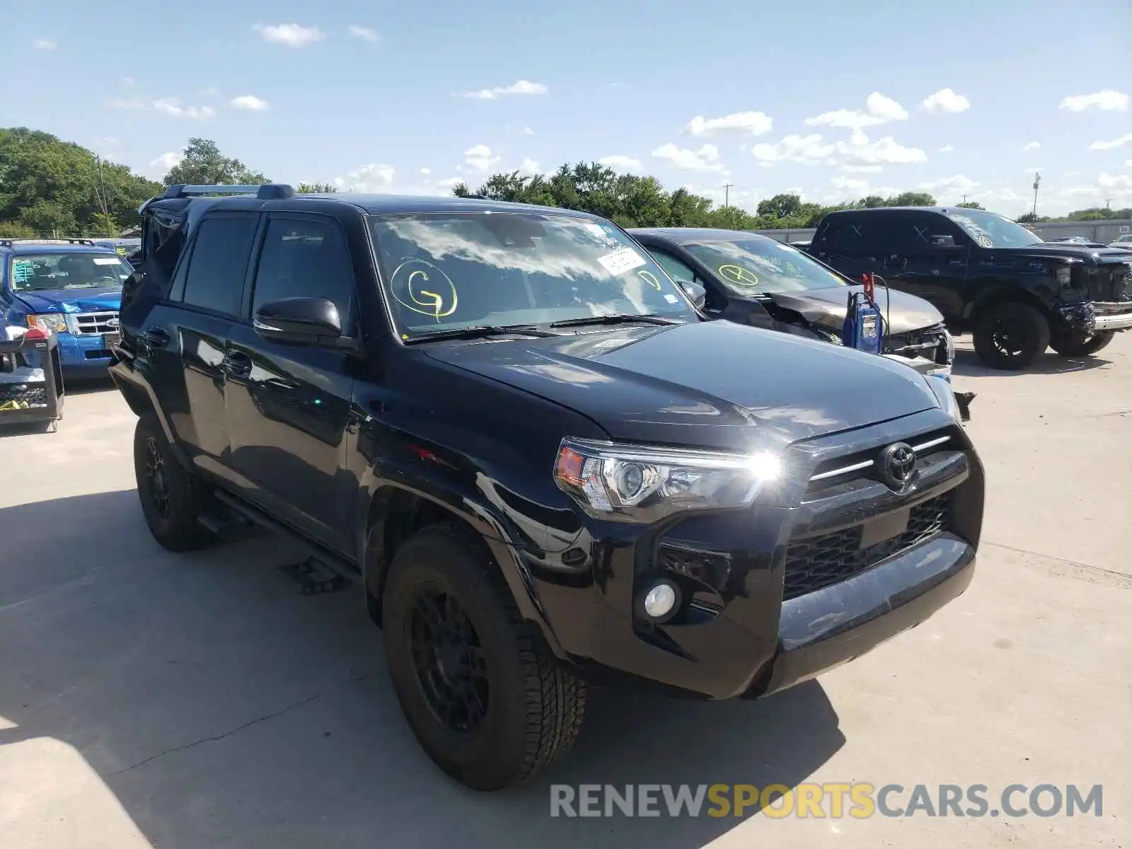 1 Photograph of a damaged car JTEBU5JR2L5802902 TOYOTA 4RUNNER 2020