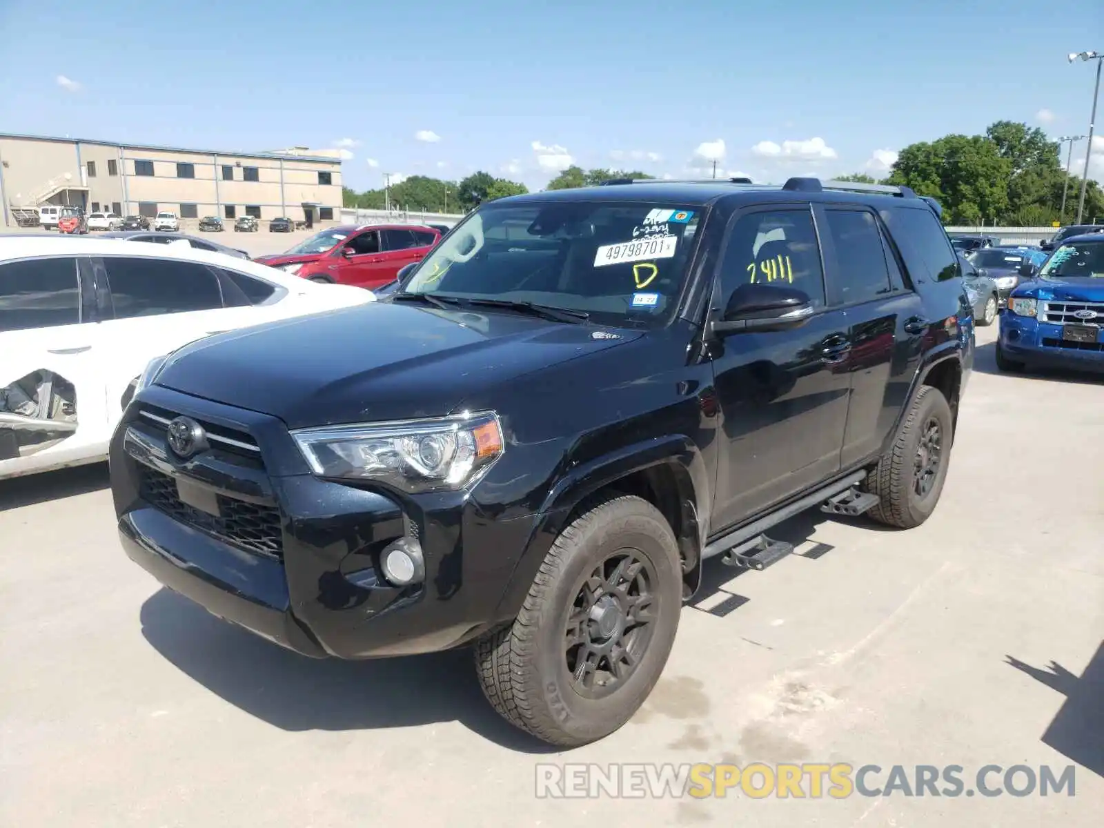 2 Photograph of a damaged car JTEBU5JR2L5802902 TOYOTA 4RUNNER 2020