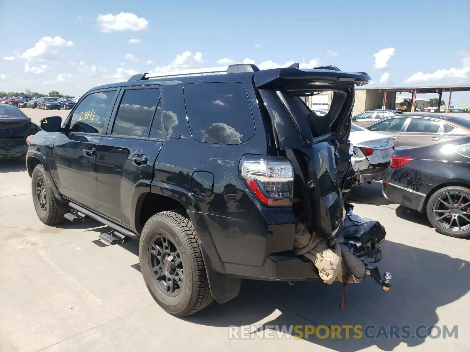 3 Photograph of a damaged car JTEBU5JR2L5802902 TOYOTA 4RUNNER 2020