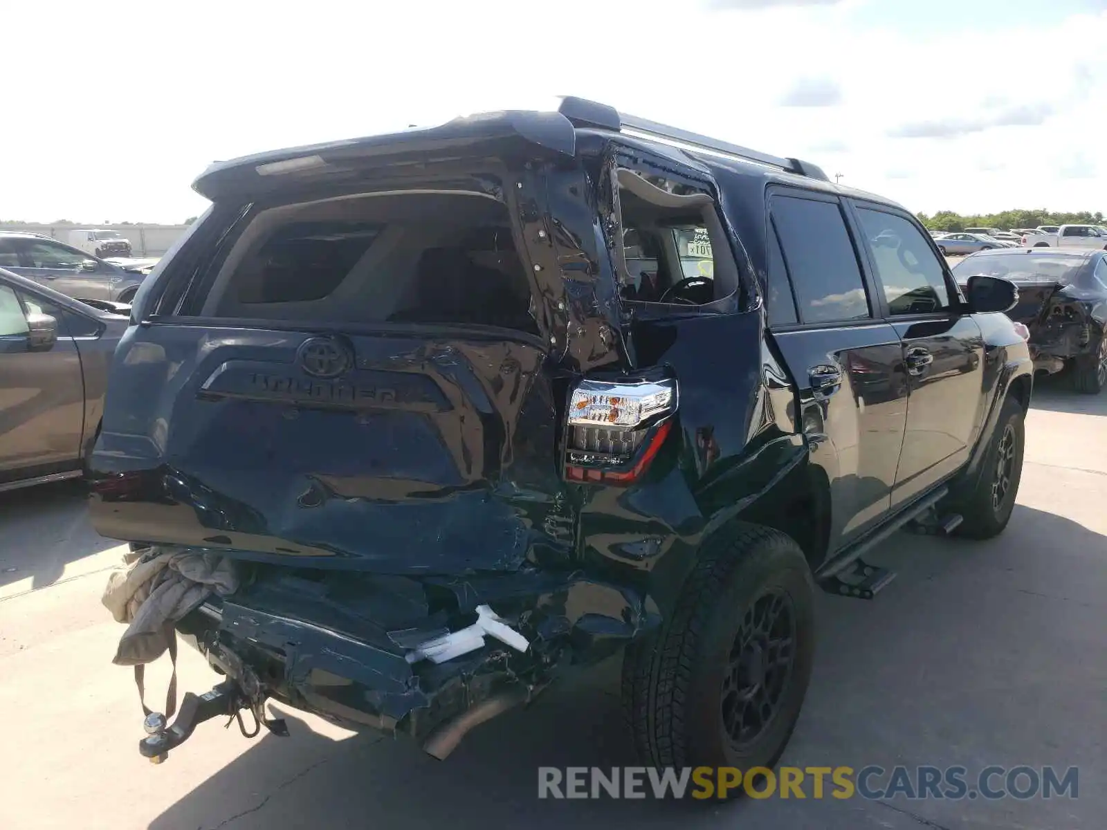 9 Photograph of a damaged car JTEBU5JR2L5802902 TOYOTA 4RUNNER 2020