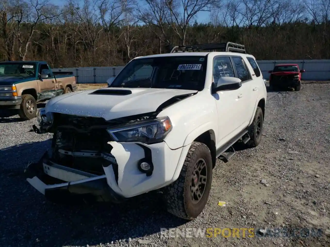 2 Photograph of a damaged car JTEBU5JR2L5804892 TOYOTA 4RUNNER 2020