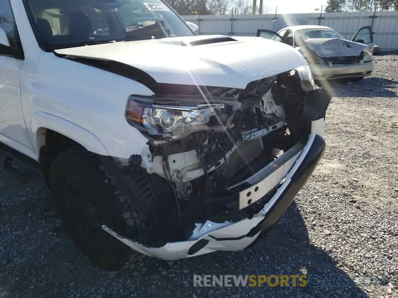 9 Photograph of a damaged car JTEBU5JR2L5804892 TOYOTA 4RUNNER 2020