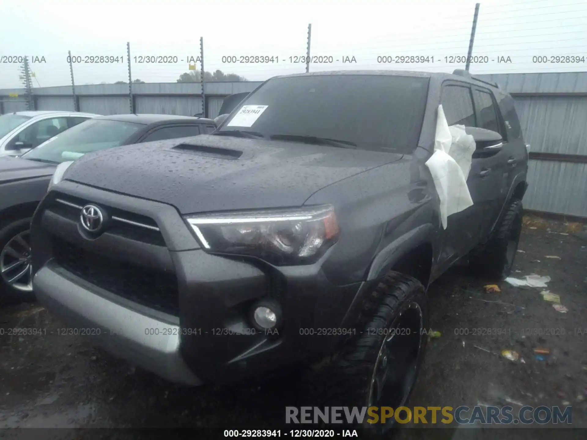 2 Photograph of a damaged car JTEBU5JR2L5806867 TOYOTA 4RUNNER 2020