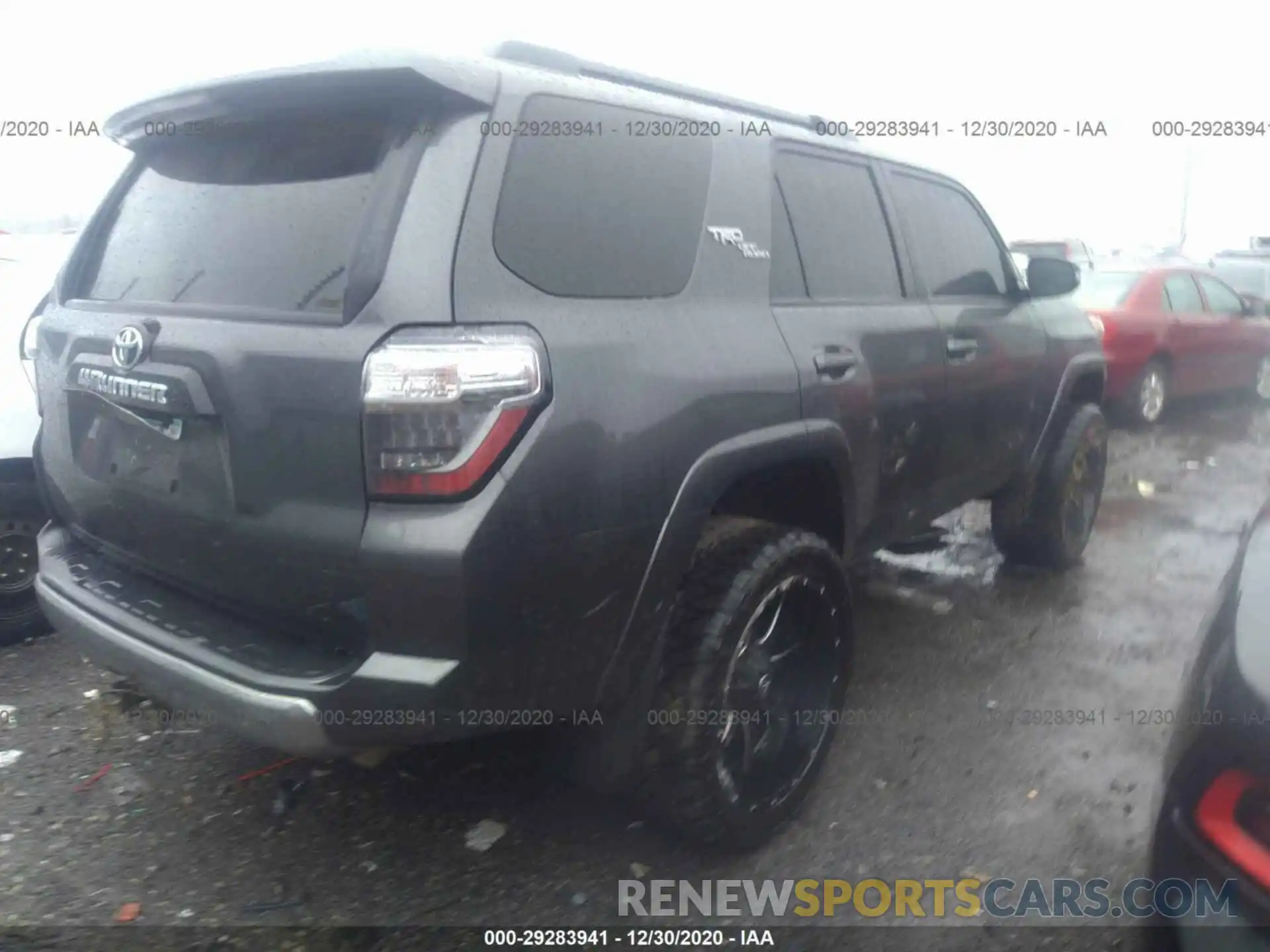 4 Фотография поврежденного автомобиля JTEBU5JR2L5806867 TOYOTA 4RUNNER 2020