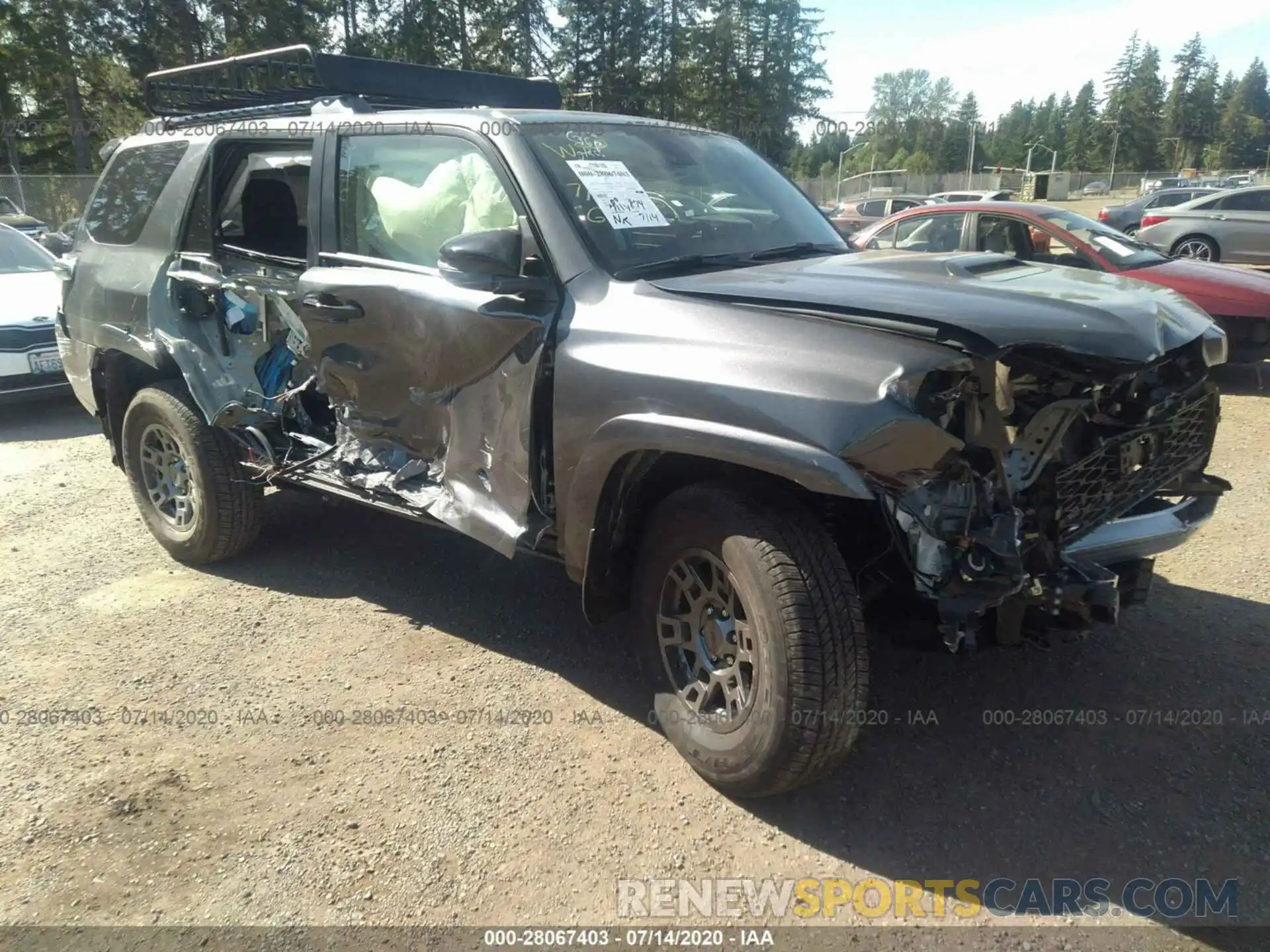 1 Photograph of a damaged car JTEBU5JR2L5808490 TOYOTA 4RUNNER 2020