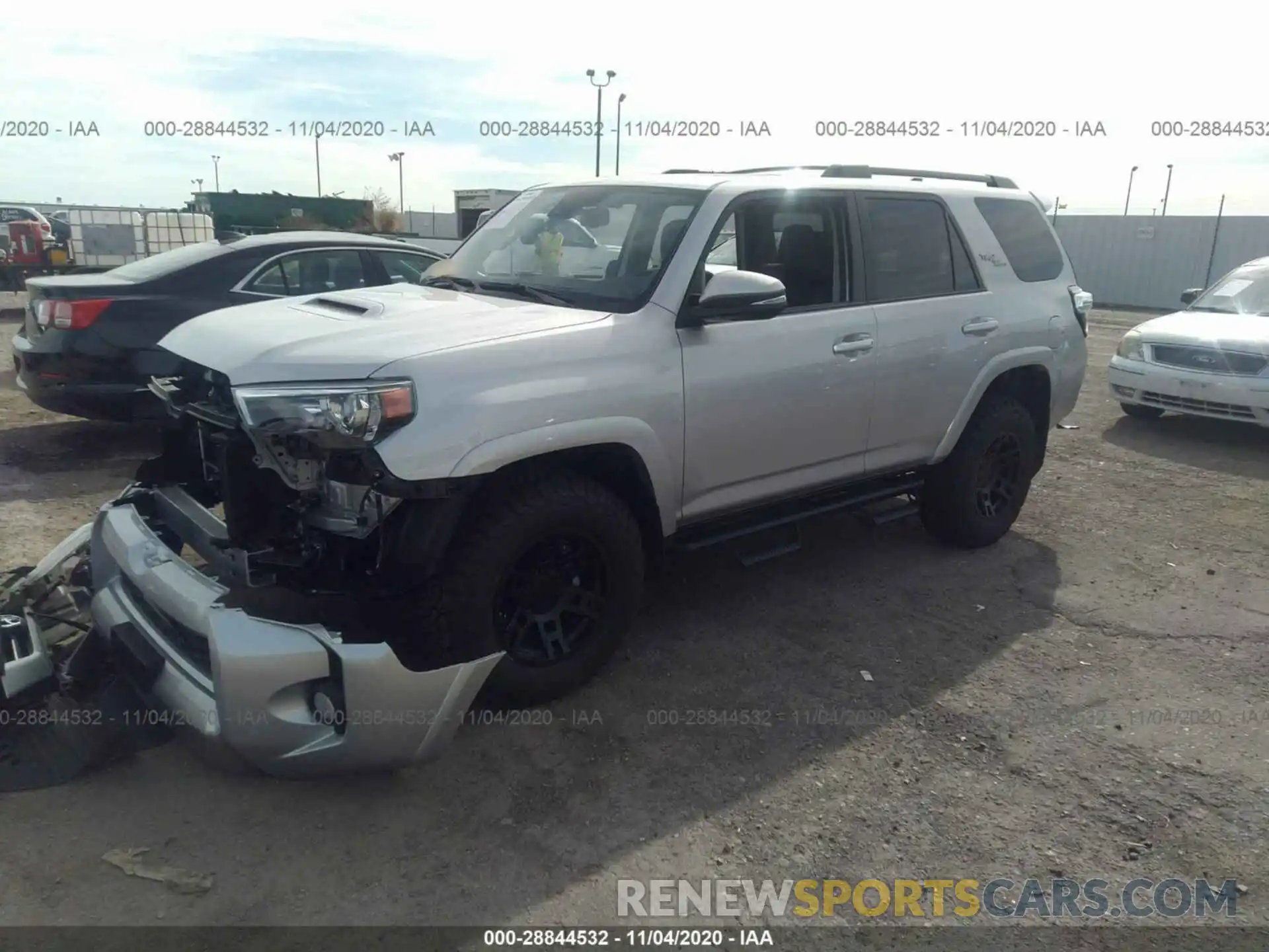 2 Photograph of a damaged car JTEBU5JR2L5812314 TOYOTA 4RUNNER 2020