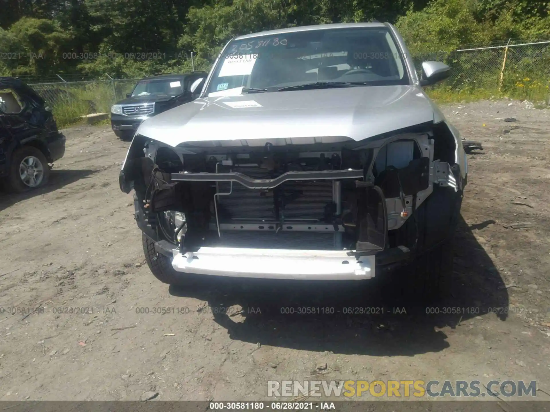 6 Photograph of a damaged car JTEBU5JR2L5813852 TOYOTA 4RUNNER 2020