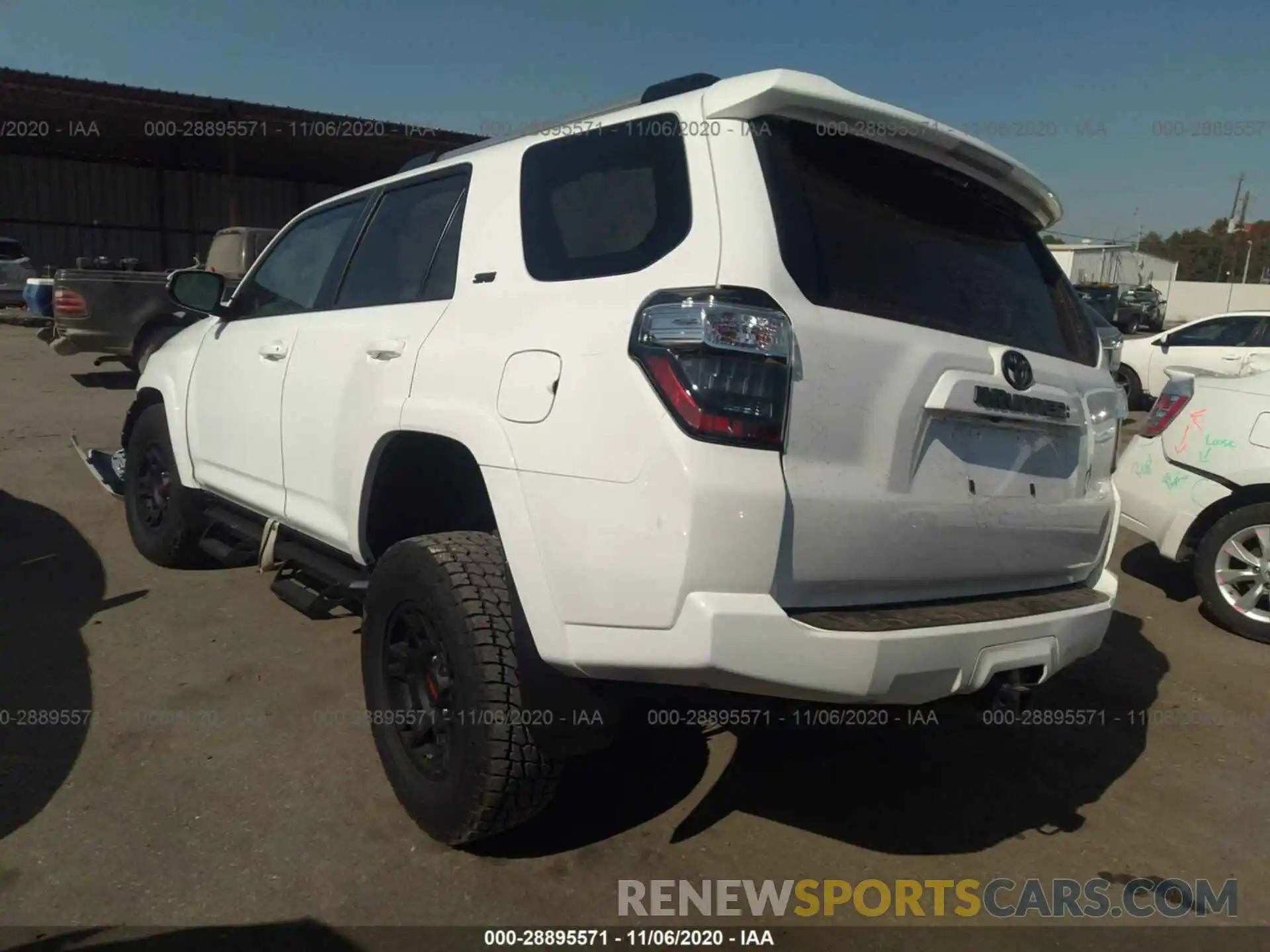 3 Photograph of a damaged car JTEBU5JR2L5819554 TOYOTA 4RUNNER 2020