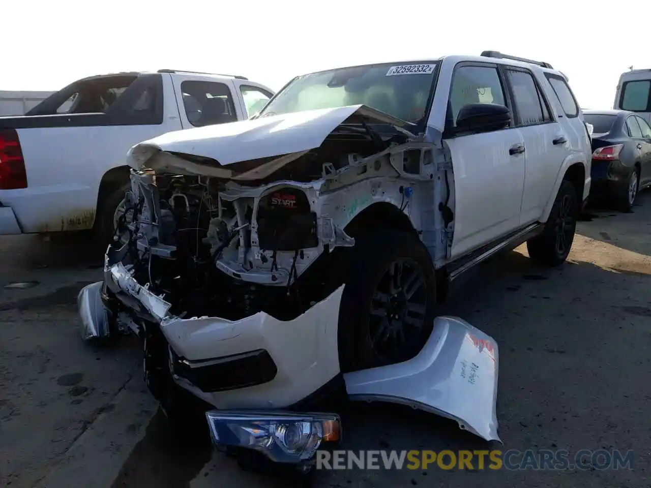 2 Photograph of a damaged car JTEBU5JR2L5820719 TOYOTA 4RUNNER 2020