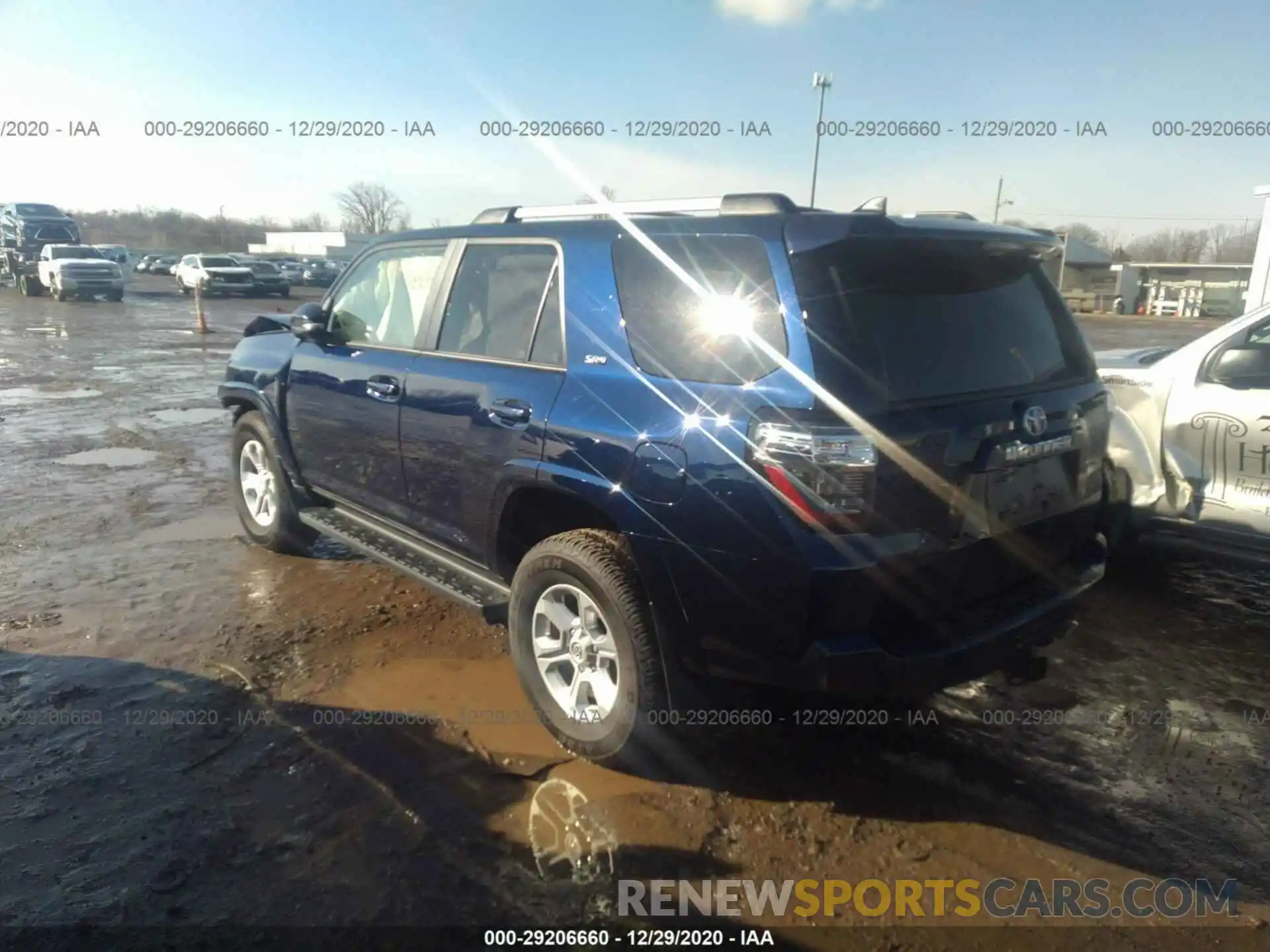 3 Photograph of a damaged car JTEBU5JR2L5827332 TOYOTA 4RUNNER 2020