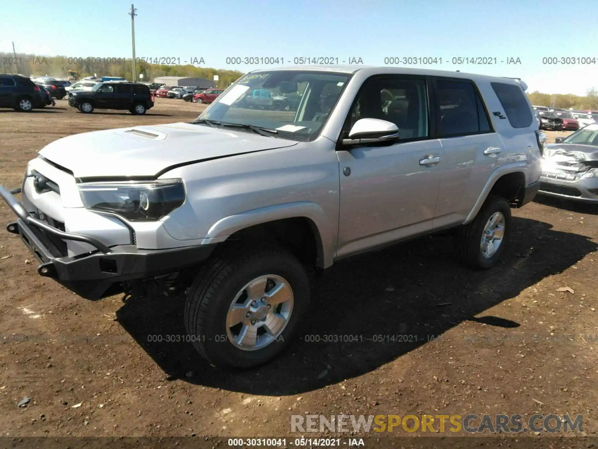 2 Photograph of a damaged car JTEBU5JR2L5832272 TOYOTA 4RUNNER 2020