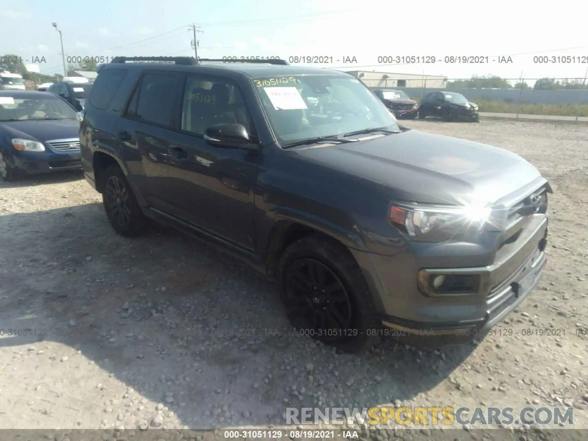 1 Фотография поврежденного автомобиля JTEBU5JR3L5738255 TOYOTA 4RUNNER 2020