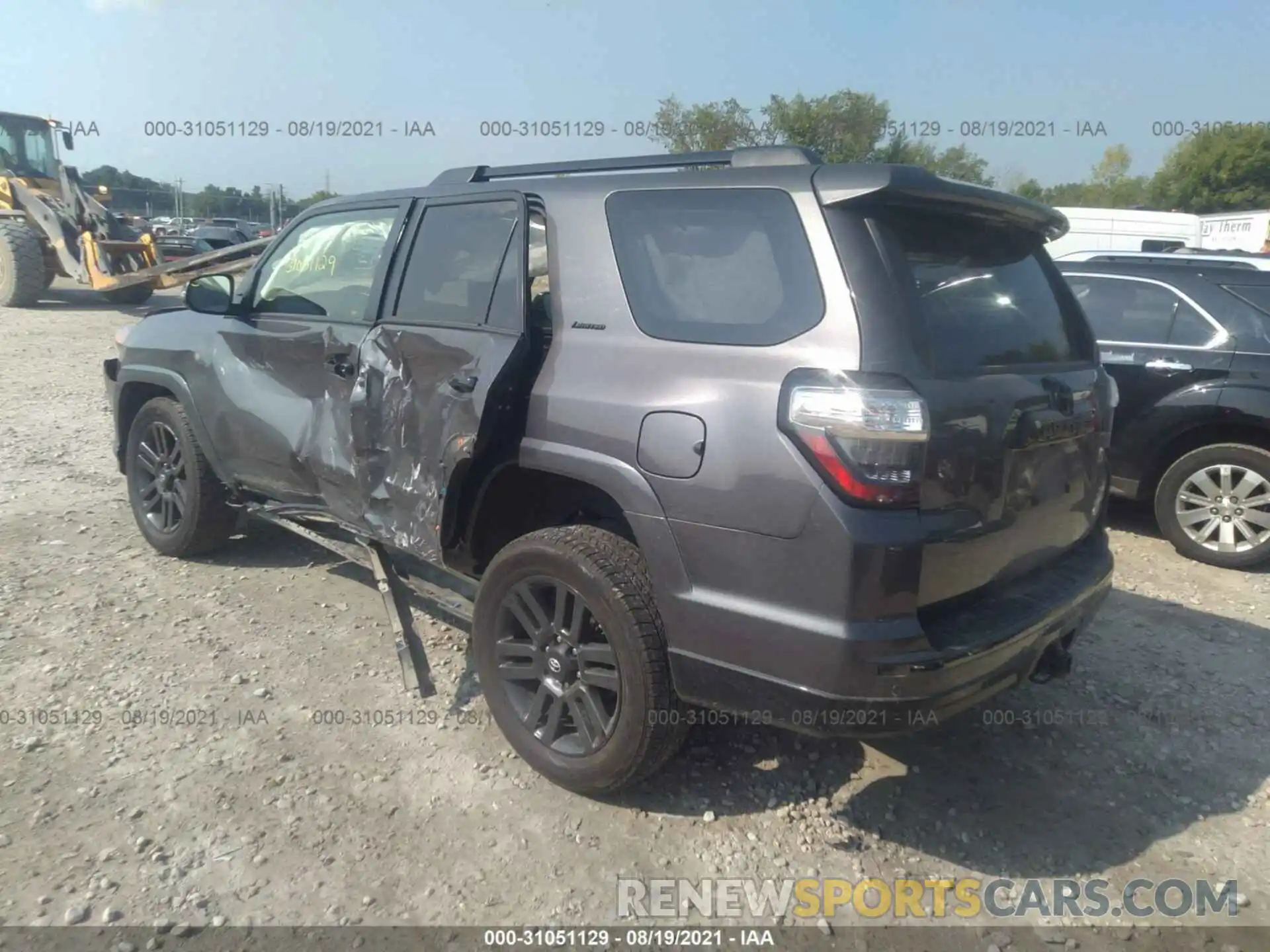 3 Photograph of a damaged car JTEBU5JR3L5738255 TOYOTA 4RUNNER 2020