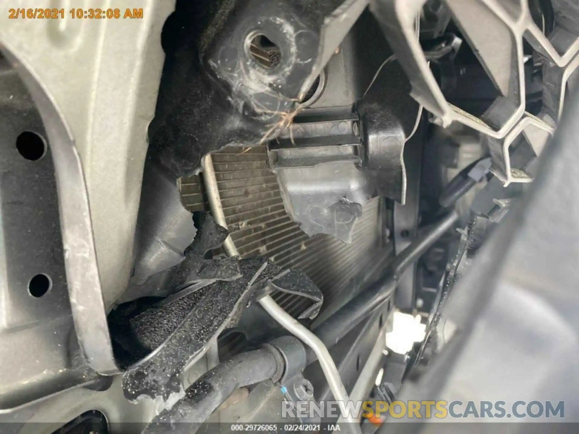 13 Photograph of a damaged car JTEBU5JR3L5738532 TOYOTA 4RUNNER 2020
