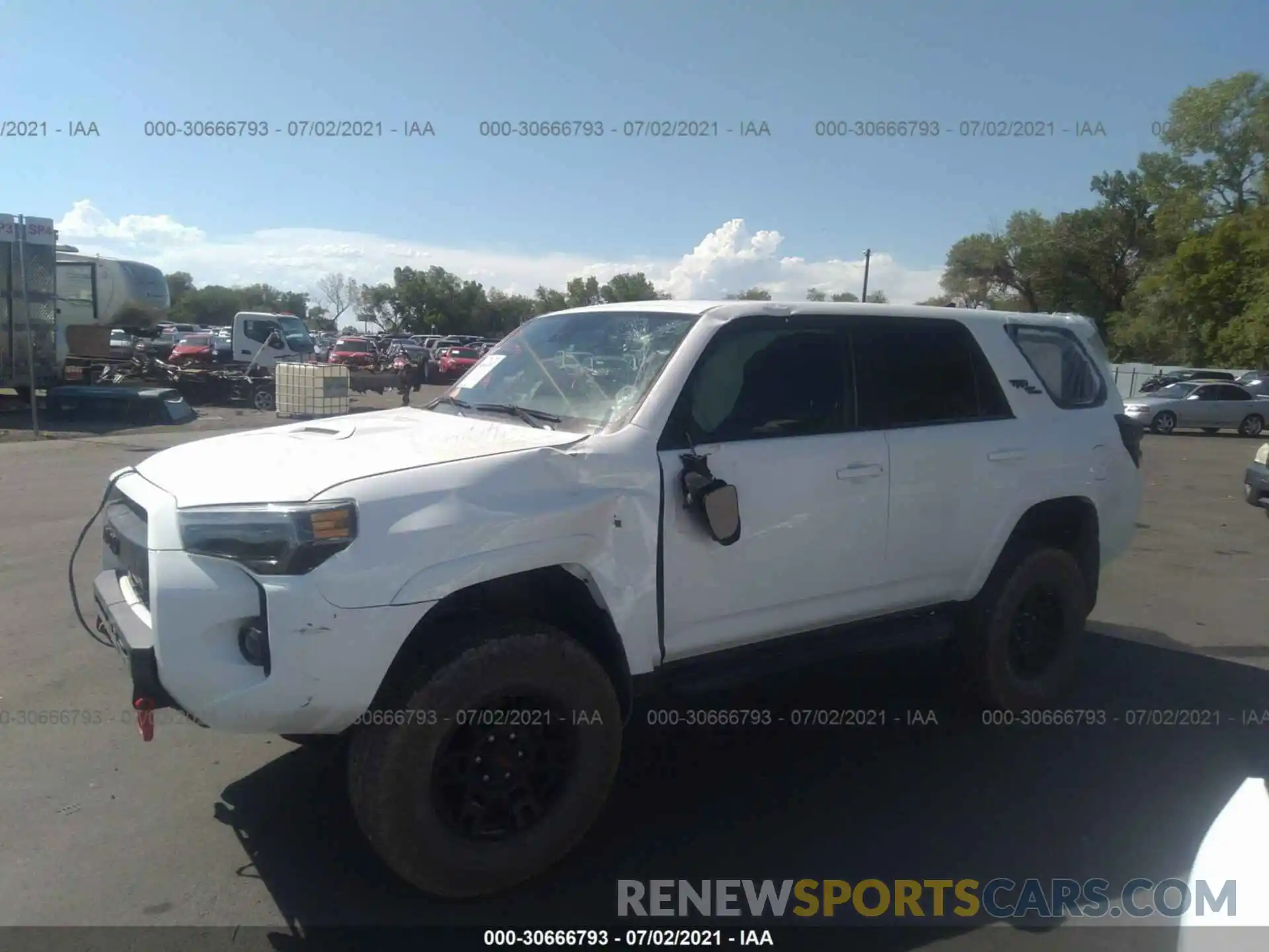 2 Photograph of a damaged car JTEBU5JR3L5740264 TOYOTA 4RUNNER 2020