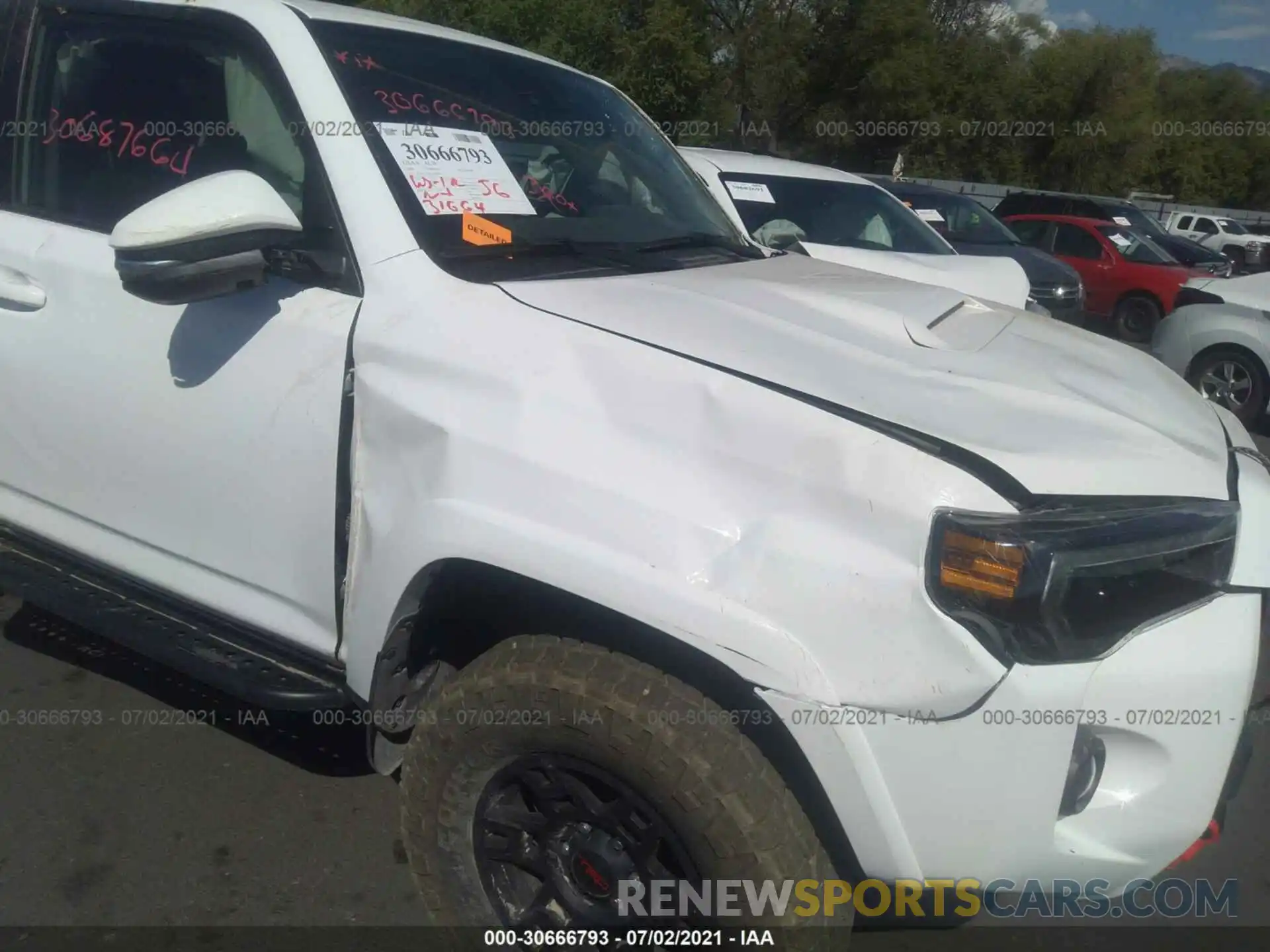 6 Photograph of a damaged car JTEBU5JR3L5740264 TOYOTA 4RUNNER 2020