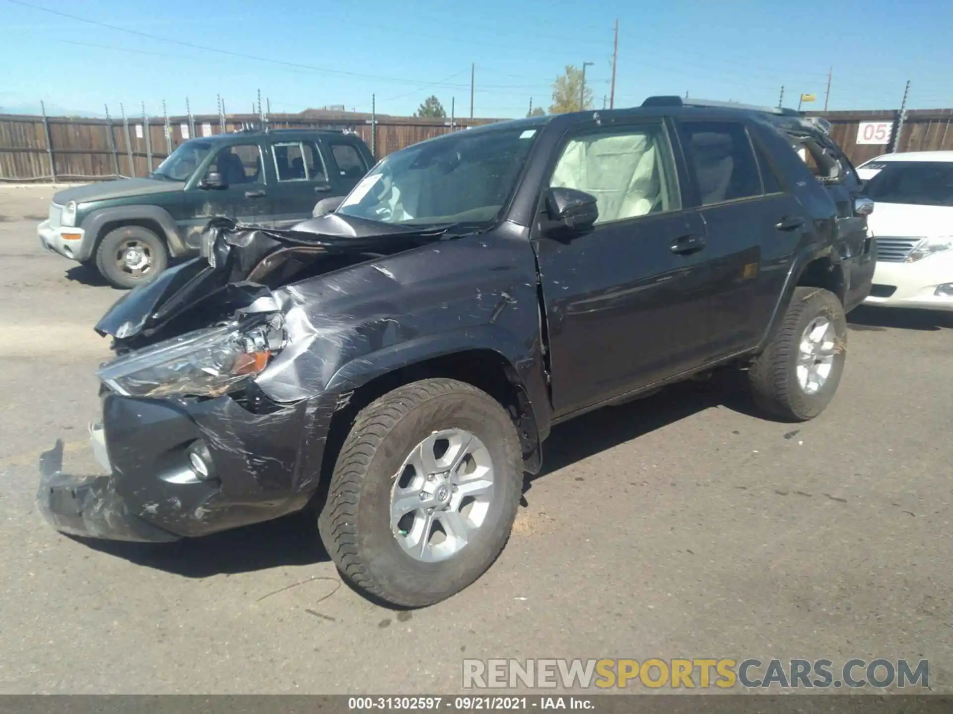 2 Photograph of a damaged car JTEBU5JR3L5742886 TOYOTA 4RUNNER 2020