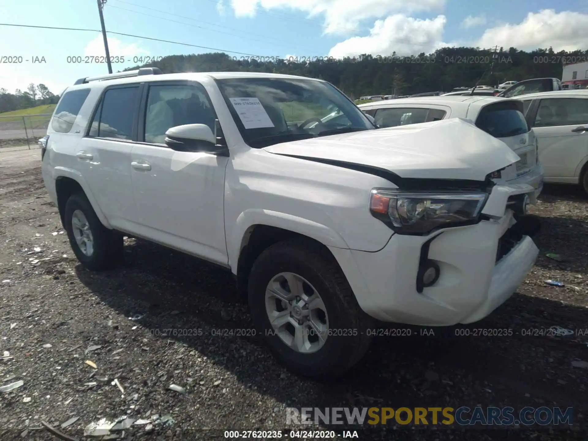 1 Фотография поврежденного автомобиля JTEBU5JR3L5743004 TOYOTA 4RUNNER 2020