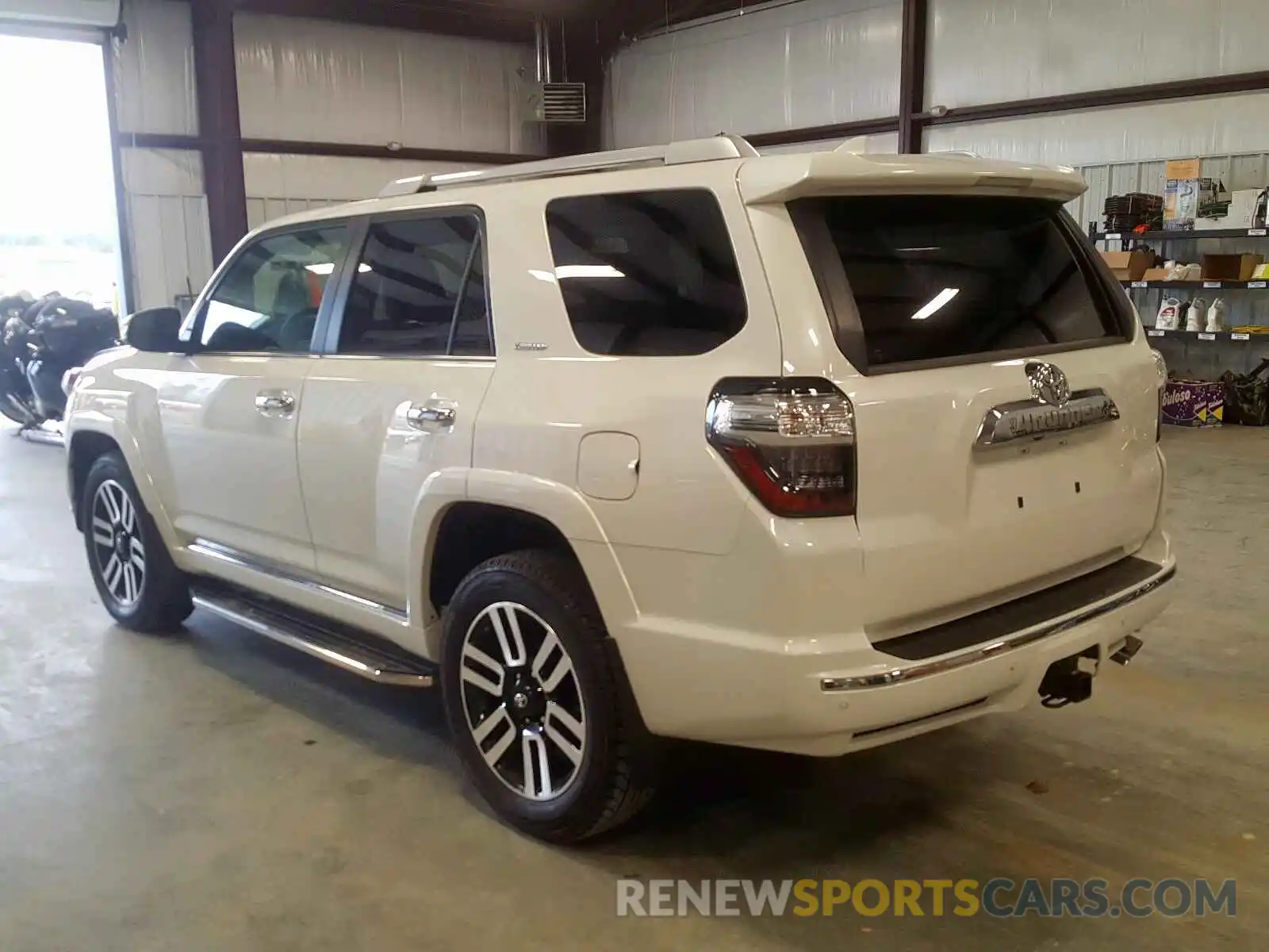 3 Photograph of a damaged car JTEBU5JR3L5748378 TOYOTA 4RUNNER 2020