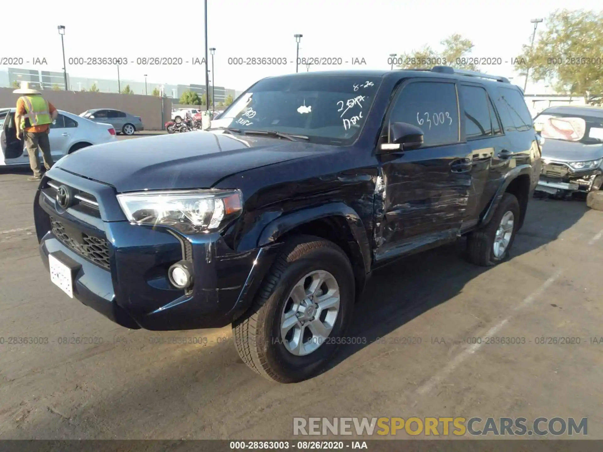 2 Photograph of a damaged car JTEBU5JR3L5752124 TOYOTA 4RUNNER 2020