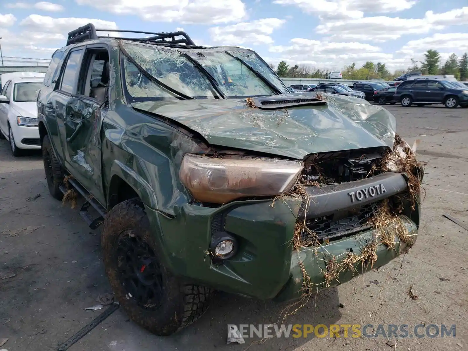 1 Photograph of a damaged car JTEBU5JR3L5753452 TOYOTA 4RUNNER 2020